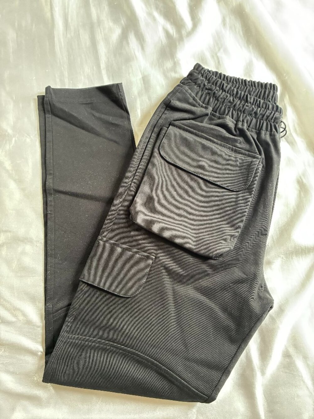 Represent Black Cargo Skinny Joggers. sz M